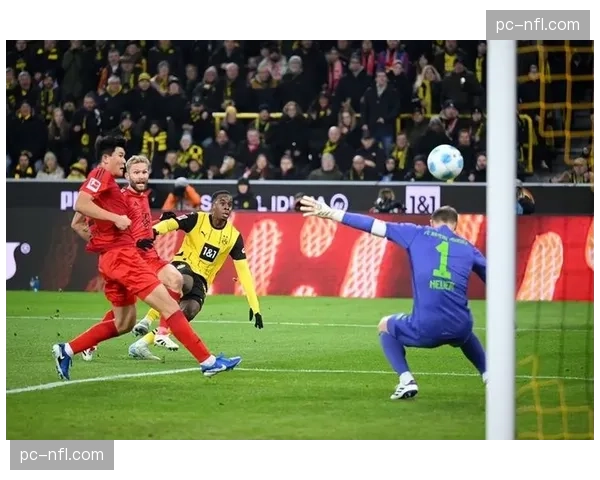 拜仁惊险重返榜首，多特绝平紧追争冠悬念延续