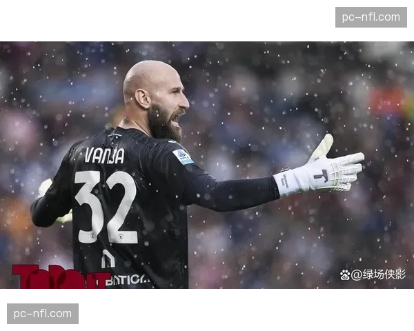 VAR长时间介入，判罚都灵队进球前对门将犯规在先