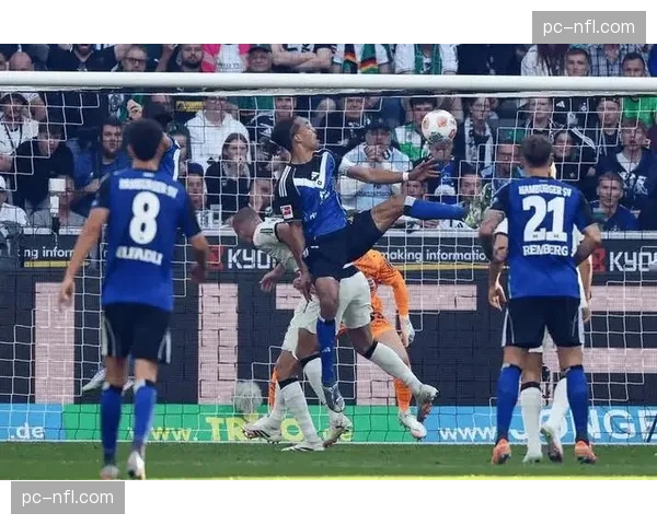 奥格斯堡1-1战平门兴，两队各取一分对保级形势影响有限